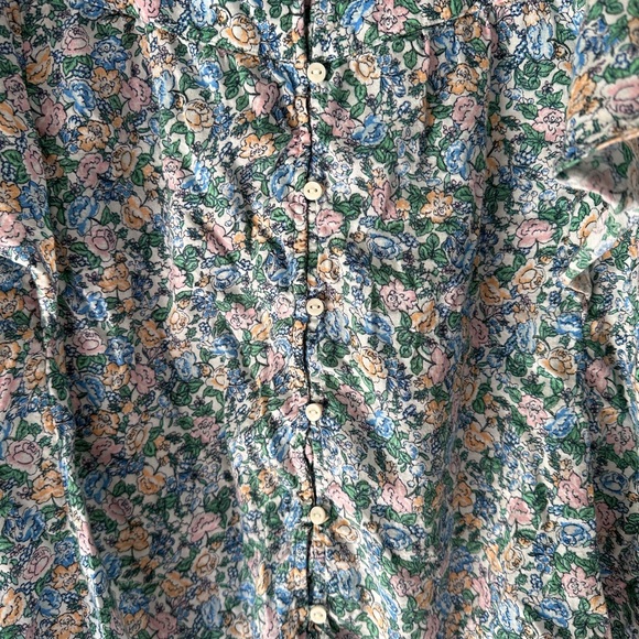 Medium Old Navy Floral top - Picture 2 of 3